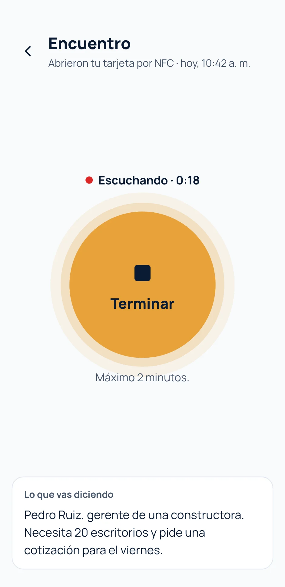 Pantalla de nota de voz: el texto aparece mientras la persona habla