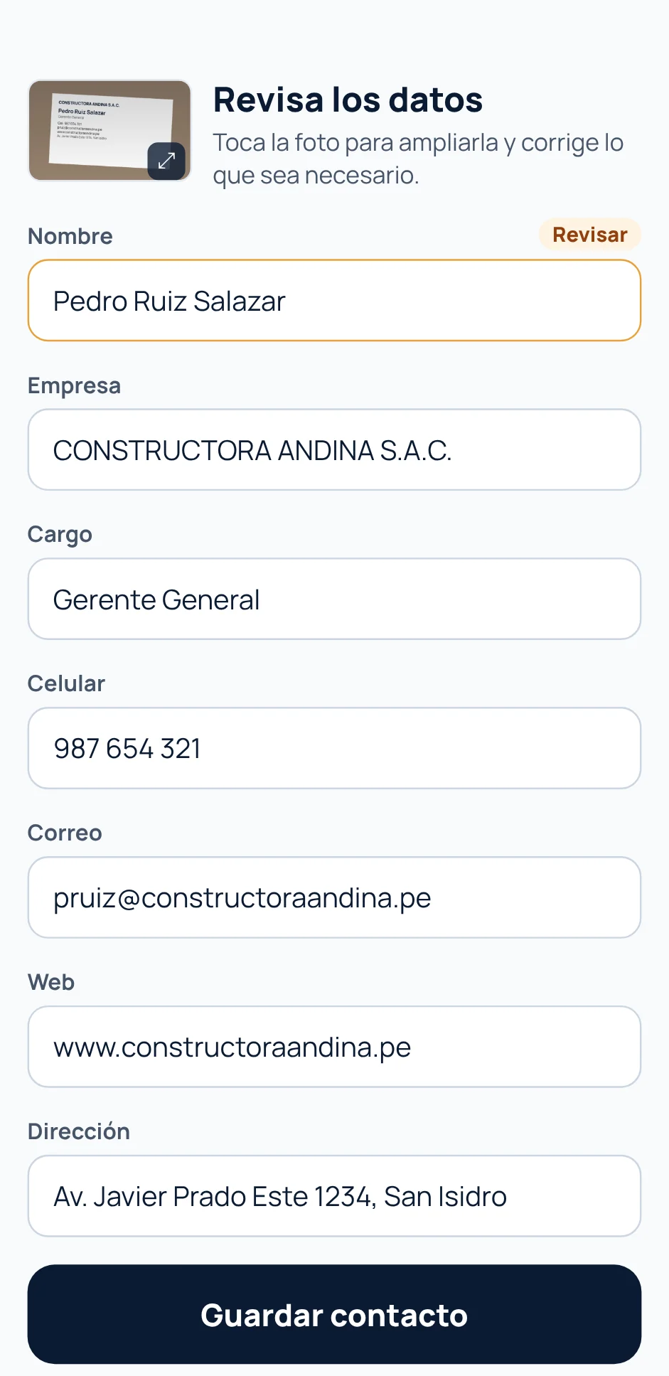 Pantalla del escáner con los datos de una tarjeta de papel ya completados